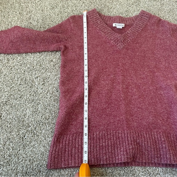 Wool and Cashmere Athleta Sweater - small, rose, timeless capsule wardrobe - Picture 9 of 9